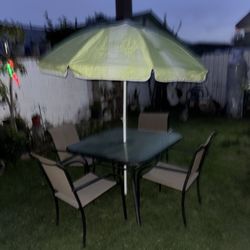 Patio Set 1 Table 4 Chairs And Umbrella 