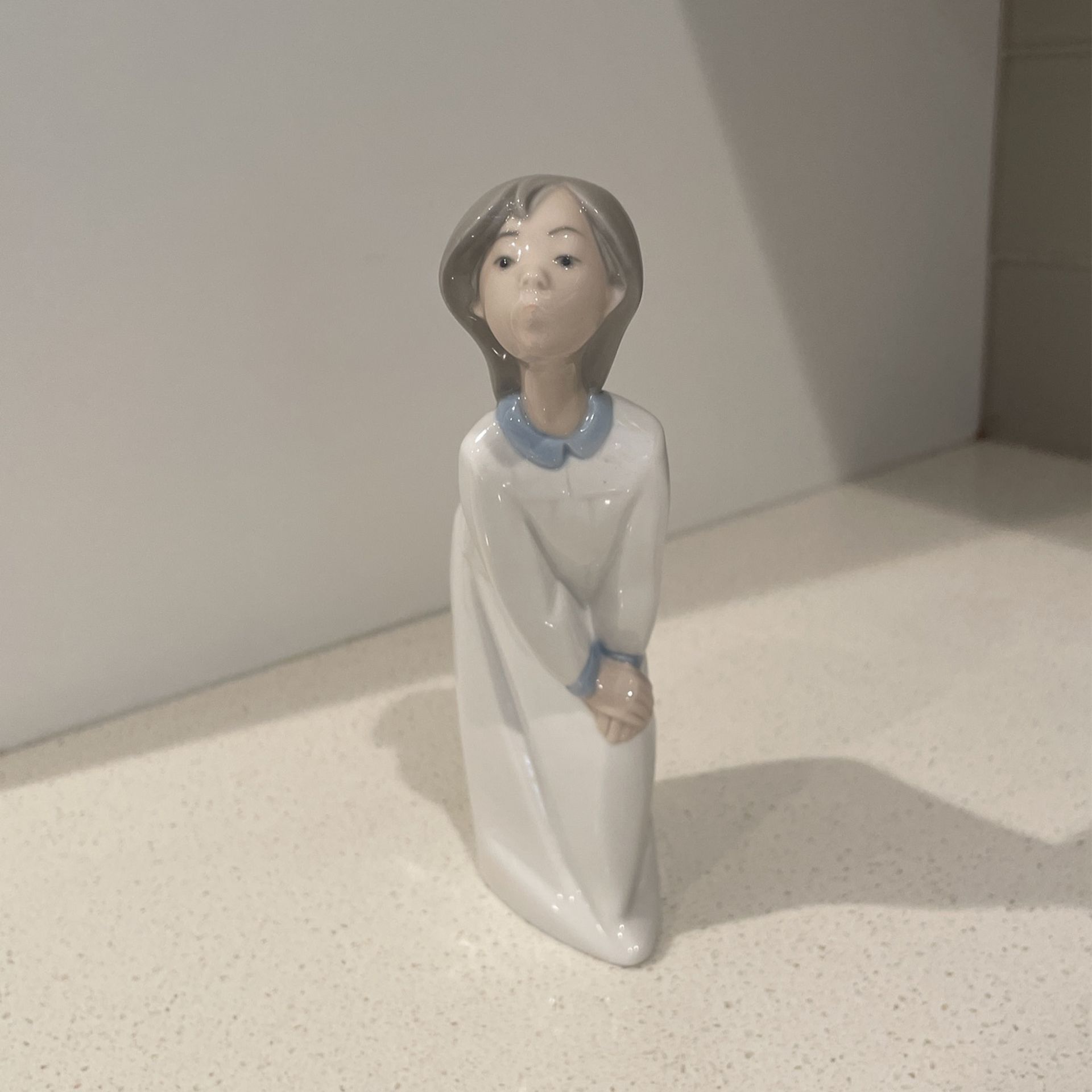 lladro #4873 Girl In Nightgown Puckering To Kiss