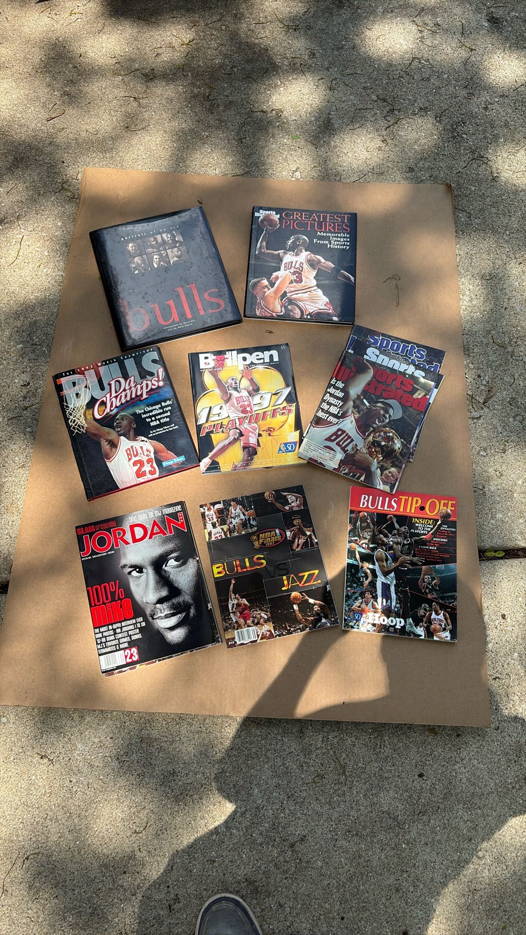 10 Vintage Sports Books Featuring The Bulls And MJ