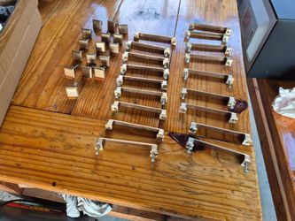 Cabinet doors handle