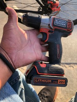 Black and Decker Drill with auto sense and lithium 20v battery included