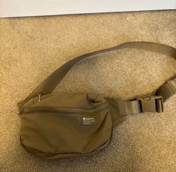 lululemon clean lines belt bag
