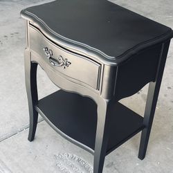1960’s FRENCH PROVINCIAL NIGHT STAND OR END TABLE