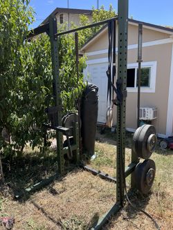 Half Rack Weight Bench Pull Up Bar