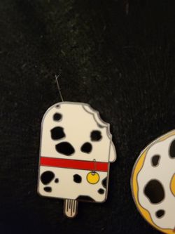 DISNEY TRADIND PINS