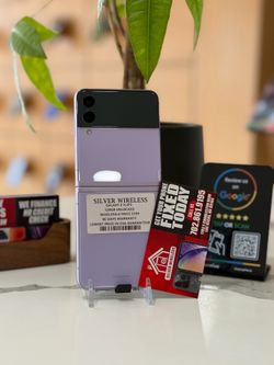 GALAXY Z 3 FLIP 128GB UNLOCKED 💜