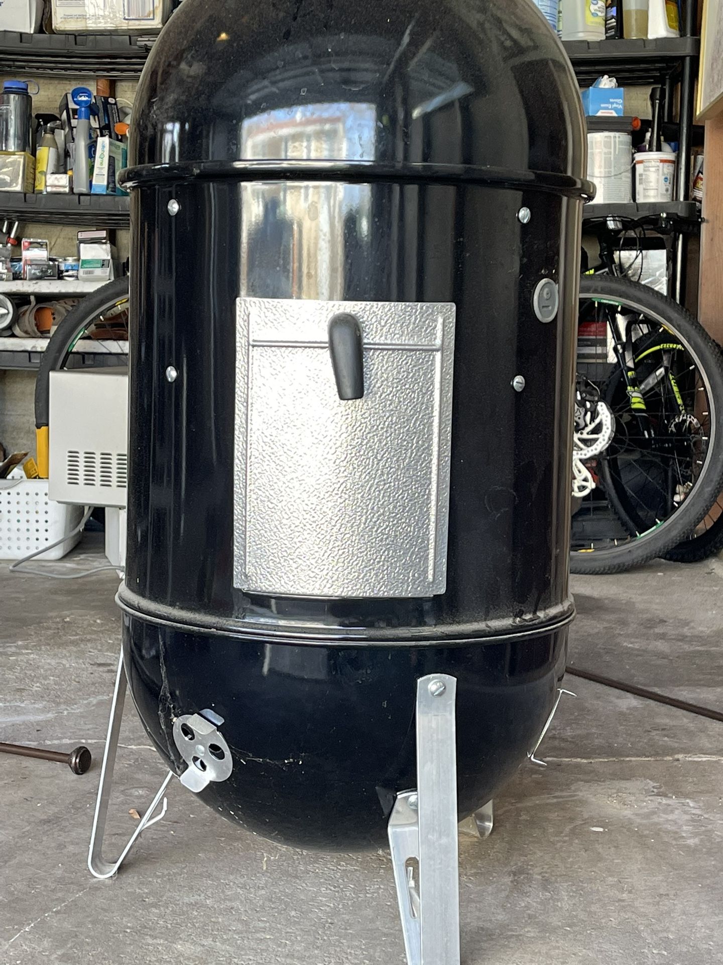 Weber Smokey Mountain Smoker Black 18.5 inch