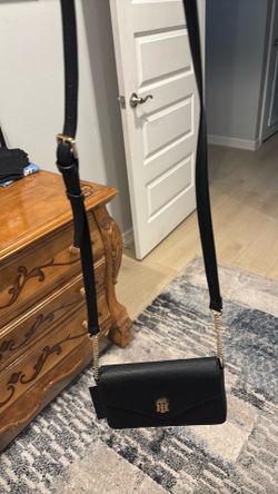Tommy crossover purse