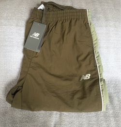 New Balance Trackside Woven Pants - Olive Green