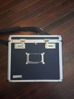 Vaultz Lock box