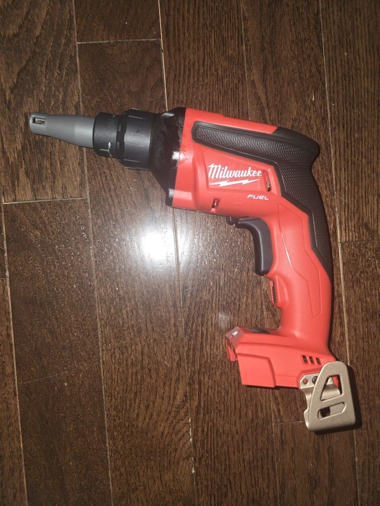 Milwaukee
M18 FUEL 18V Lithium-Ion Brushless Cordless Drywall Screw Gun (Tool-Only)