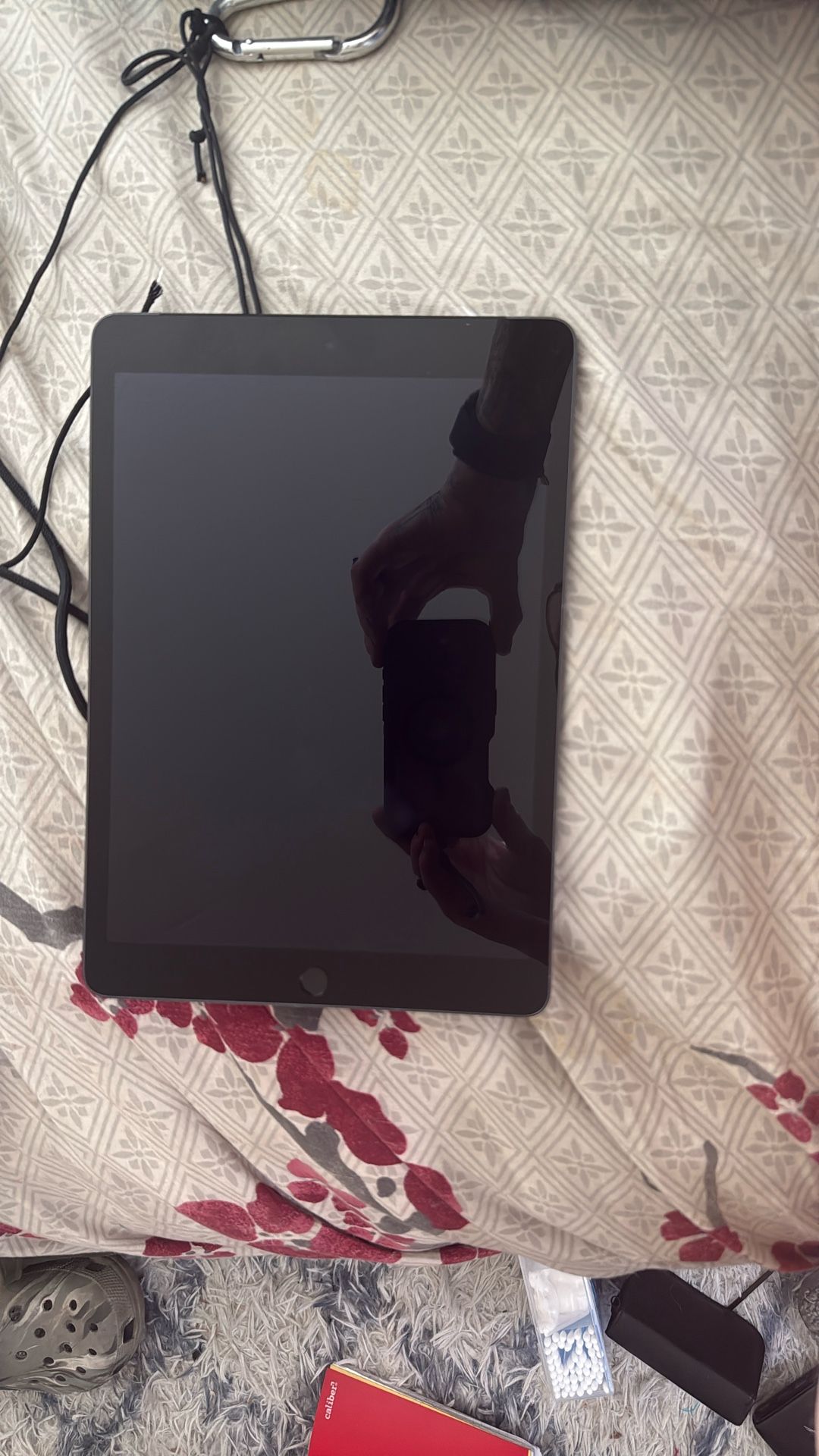 iPad 9th Gen Super Clean Never Been Dropped