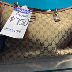 Gucci Shoulder Bag 