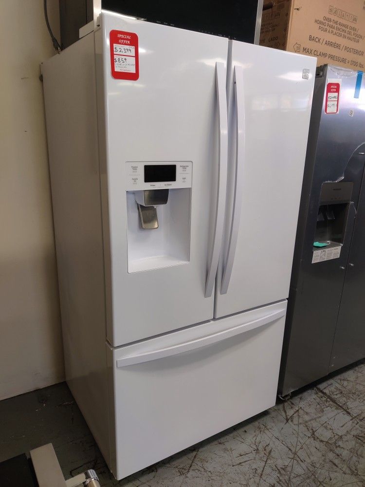 New Kenmore 25.5-cu ft French Door Refrigerator with Ice Maker, Water and Ice Dispenser (White) ENER