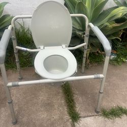 toilet commode