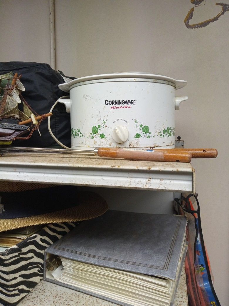 Corningware Slow Cooker