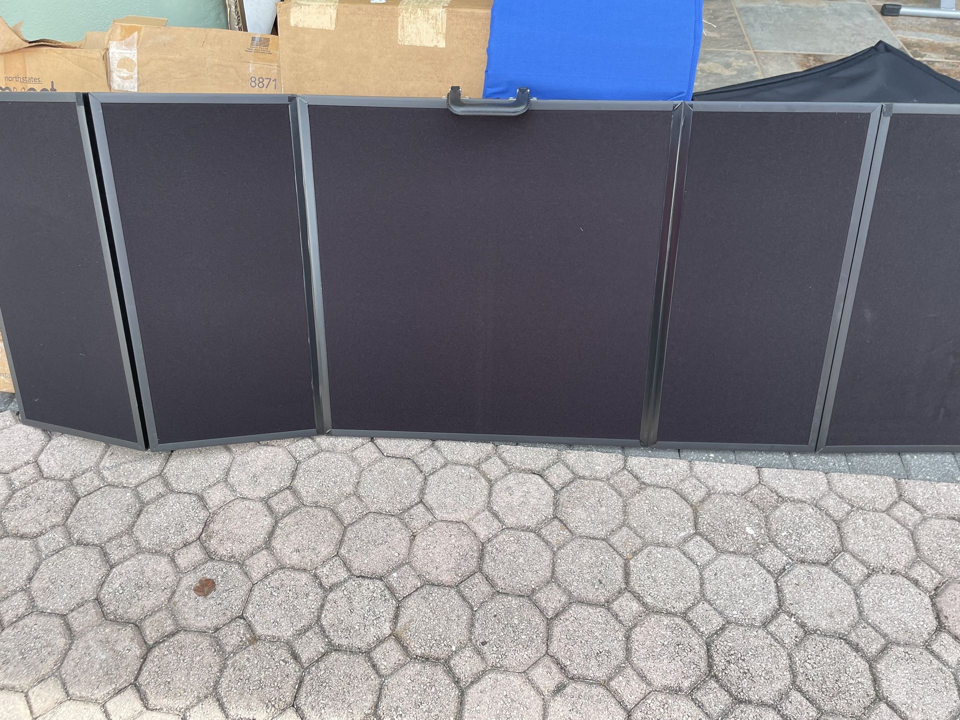 Armstrong Display In Excellent Condition $50 Firm On Price