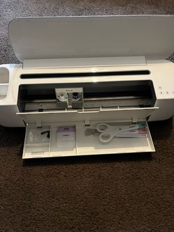Cricut Cutting Machine with Accessories