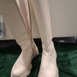 White Steve Madden Boots Size 8