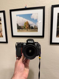 Nikon F100