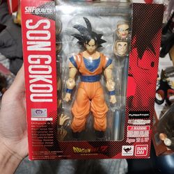 S.H. Figuarts Son Goku 1.0