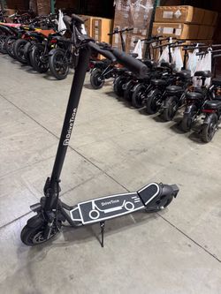 Solid electric scooter