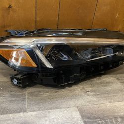 2023 Honda Civic Sport Right head light