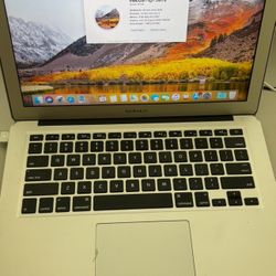 Apple Laptop 1.6 GHz Intel Core I5