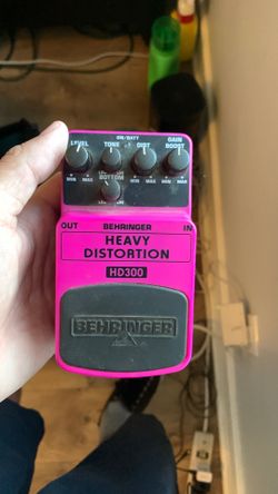 Behringer Heavy Distortion Pedal