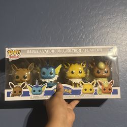 Funko pop Pokemon all of the eevee evolutions