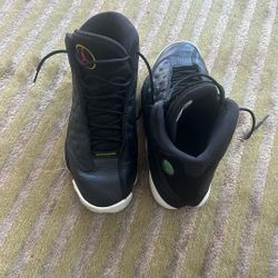 Jordan 13 - Playoffs ( 2023) Sz 12.5 Men’s 