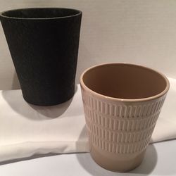 MID CENTURY MODERN STYLE - (2) CERAMIC PLANT POTS - (Very Good Quality, Beige & Black One Has Interesting Texture, 6” High)