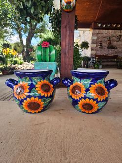 Large Size Talavera Sunflower  Clay Pots, Planters,Plants, Pottery $70 cada uno.
