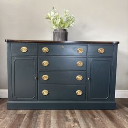 Solid Wood Buffet / Sideboard Cabinet with Drawers & Doors