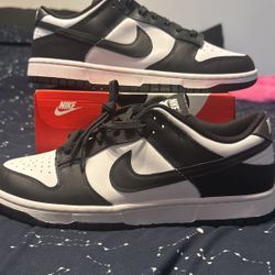Men’s Nike Panda Dunks 