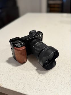 Sony A6400 w/ Sigma 18-50mm F2.8
