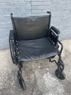 Everest oversized wheel chair black