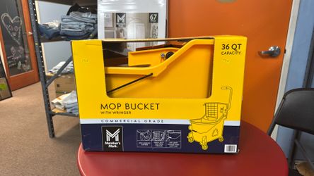 mop, bucket with ringer