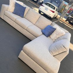 living spaces sectional couch !!