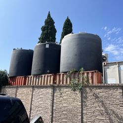 Water Tank 2800 Gal