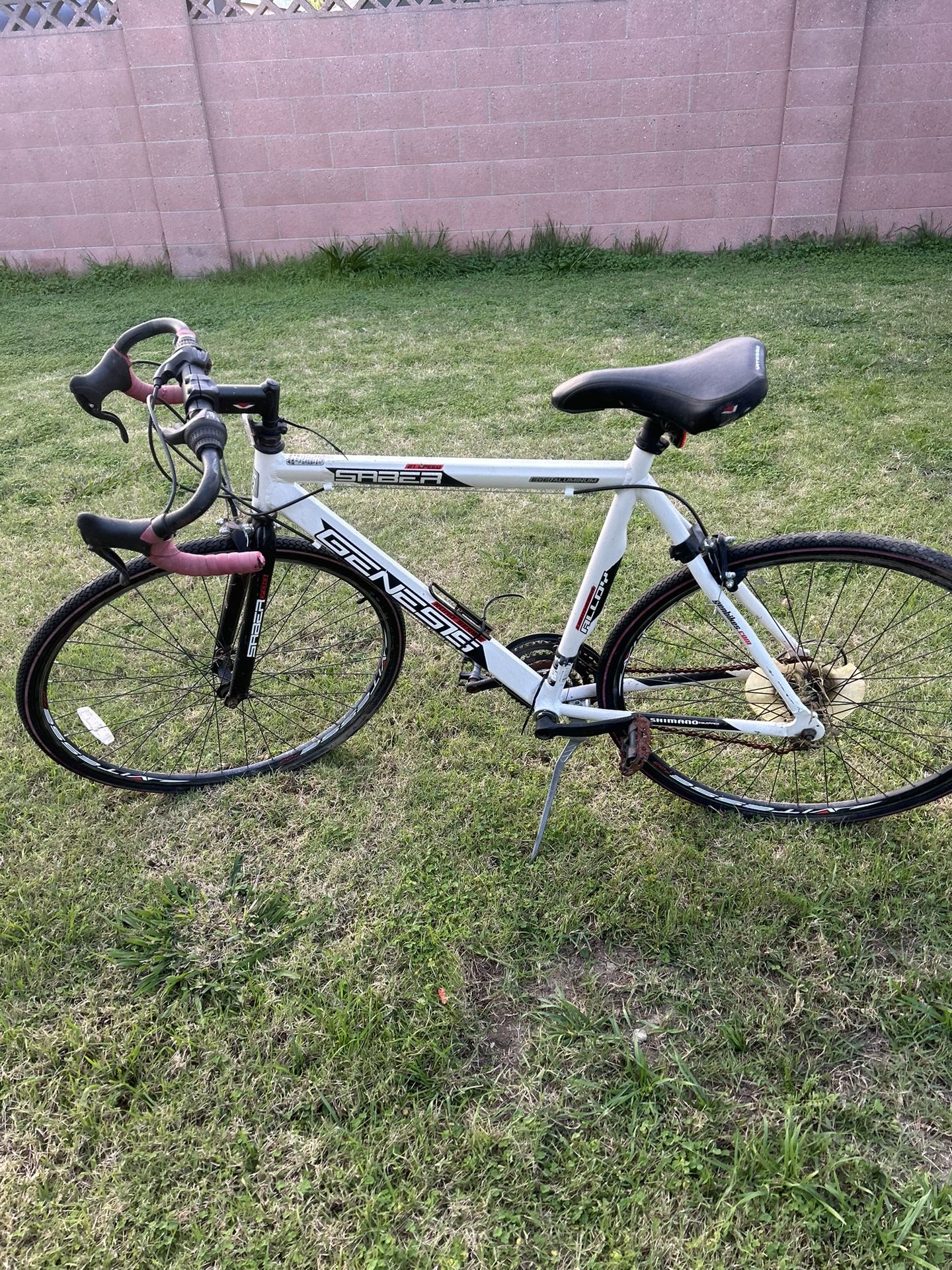 Genesis Saber Road Bike – Shimano