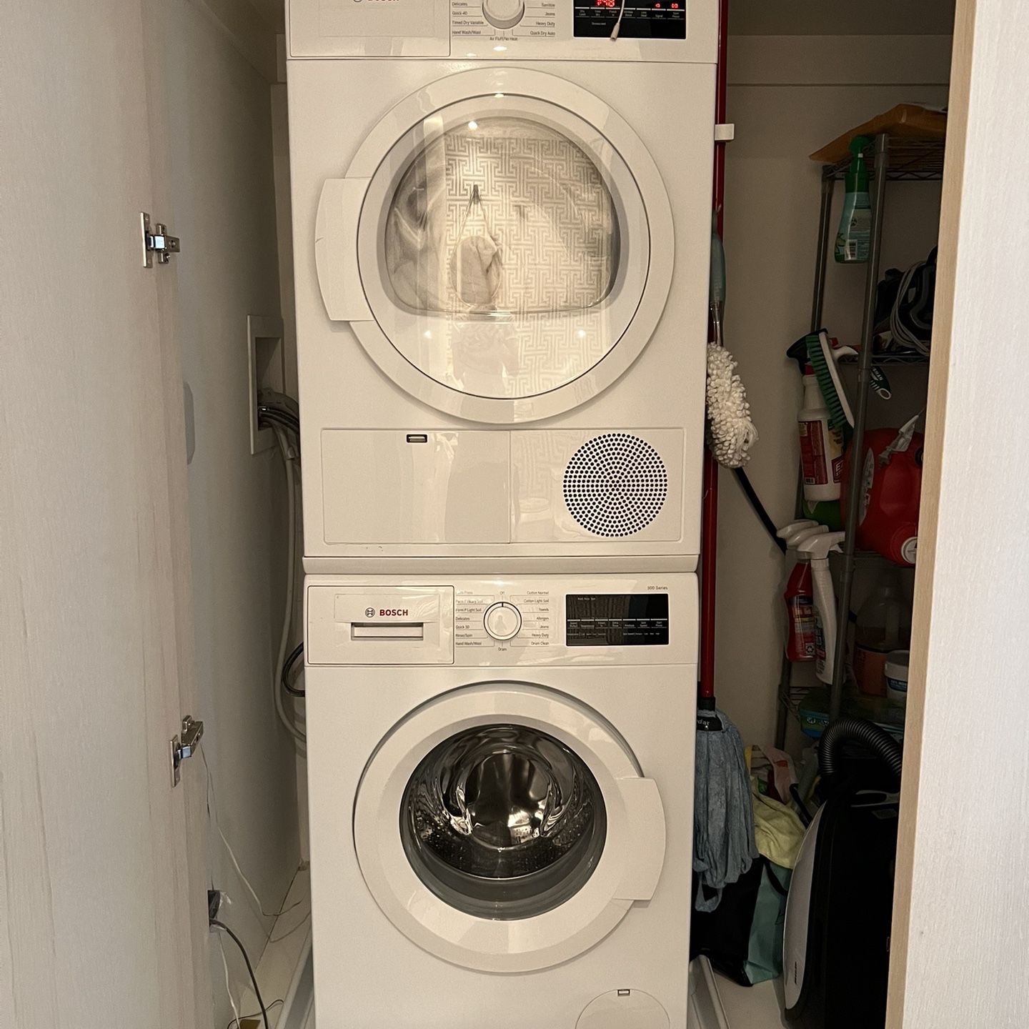 Bosch 300 series stackable 2024 washer and dryer
