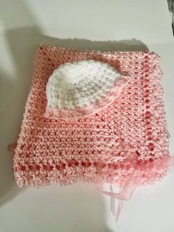 Croshet Baby Blanket Set New. Blanket & Hat. Blanket Is 26” X 24@ Hat Is 7” X 4” Cones from a smoke free environment. 
