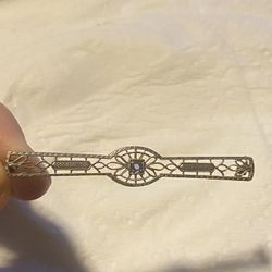 Antique Art Deco 14K White Gold Filigree cut Bar Pin Center Blue Stone 1900's