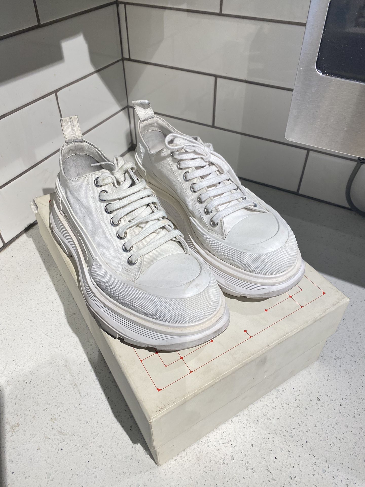 Alexander Mcqueen Treads