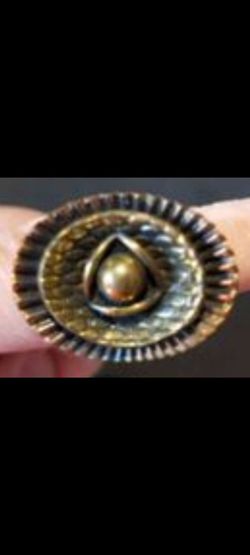 Oval Brass Tone Metal ring vintage