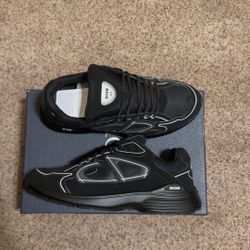 Black Dior B30
