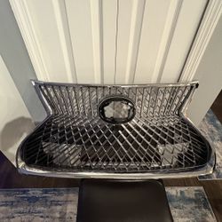 Lexus IS500 Front Grill 