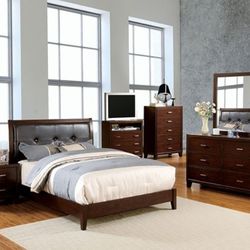 Brand New Brown Cherry Queen Size 4pc Bedroom Set 