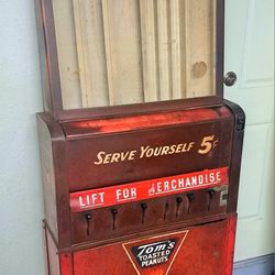 1940s 1950s toms peanut dispenser 